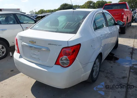 2014 Chevrolet Sonic Lt Auto z USA, uszkodzony, nr VIN 1G1JC5SH9E4203540